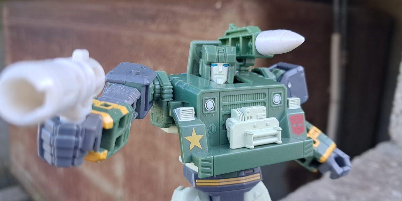 On a testé… Transformers : Autobot Hound (série MTMTE, chez Hasbro Pulse)