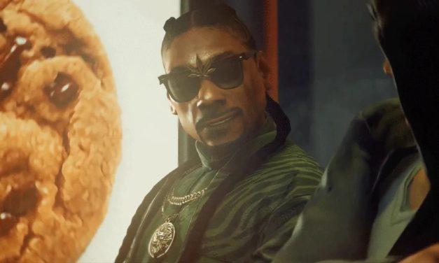 Hitman accueille Snoop Dogg dans une mission complètement déjantée