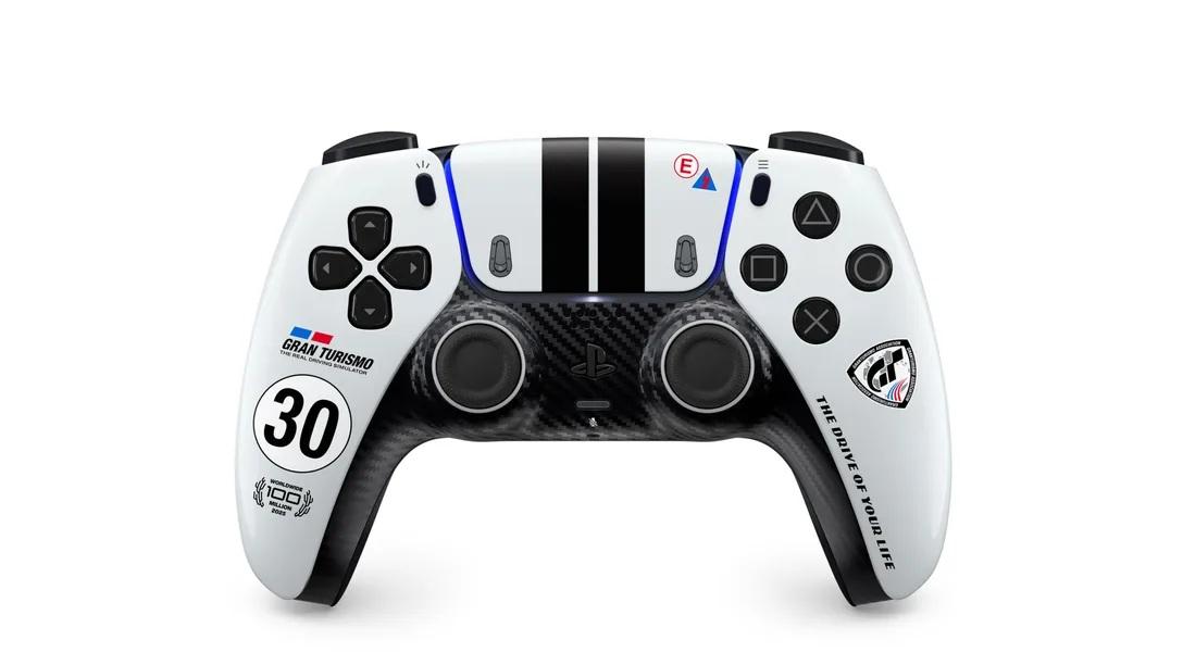 Gran Turismo : une DualSense collector pour les 30 ans, pied au plancher côté nostalgie